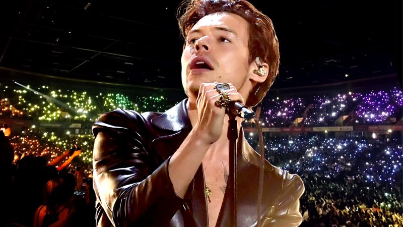 There's a massive fan project going on at Harry Styles' AKL show tonight, so here's what to do